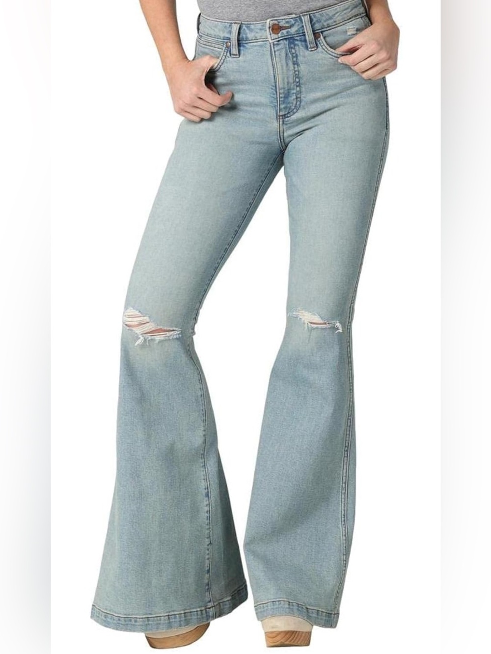 Wrangler High Rise Flare - Size 32x34 - Picture 2 of 6